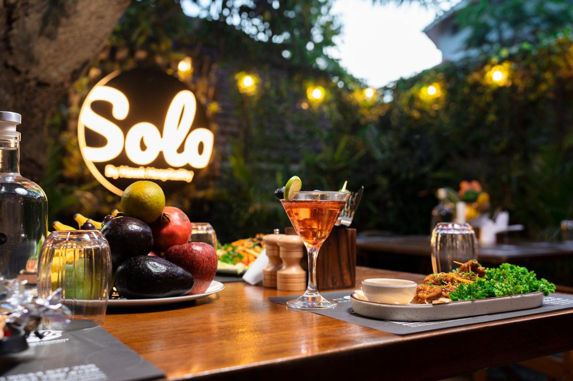 Solo Inn By Hawk Hospitality Kochi Eksteriør billede