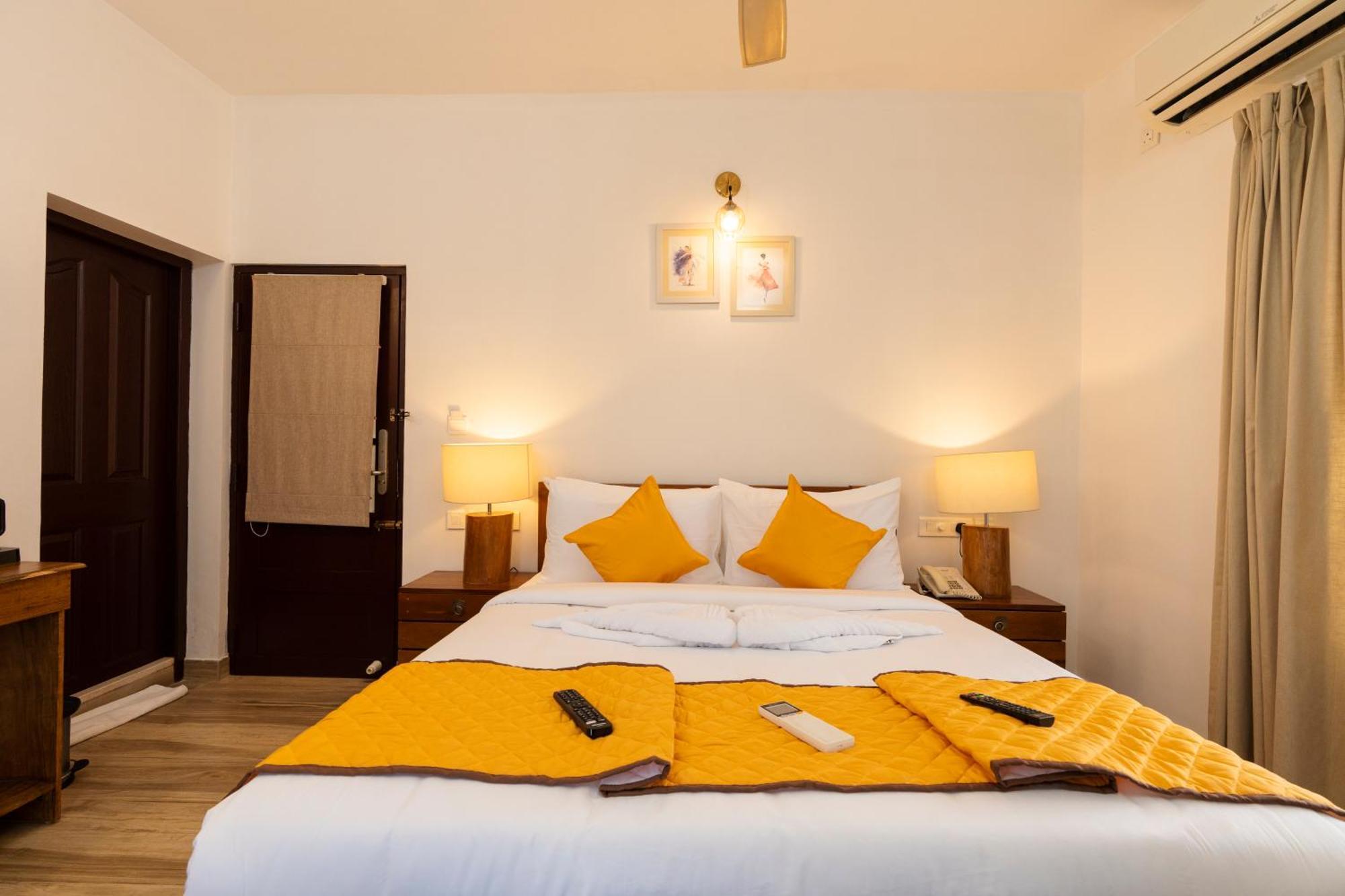Solo Inn By Hawk Hospitality Kochi Eksteriør billede