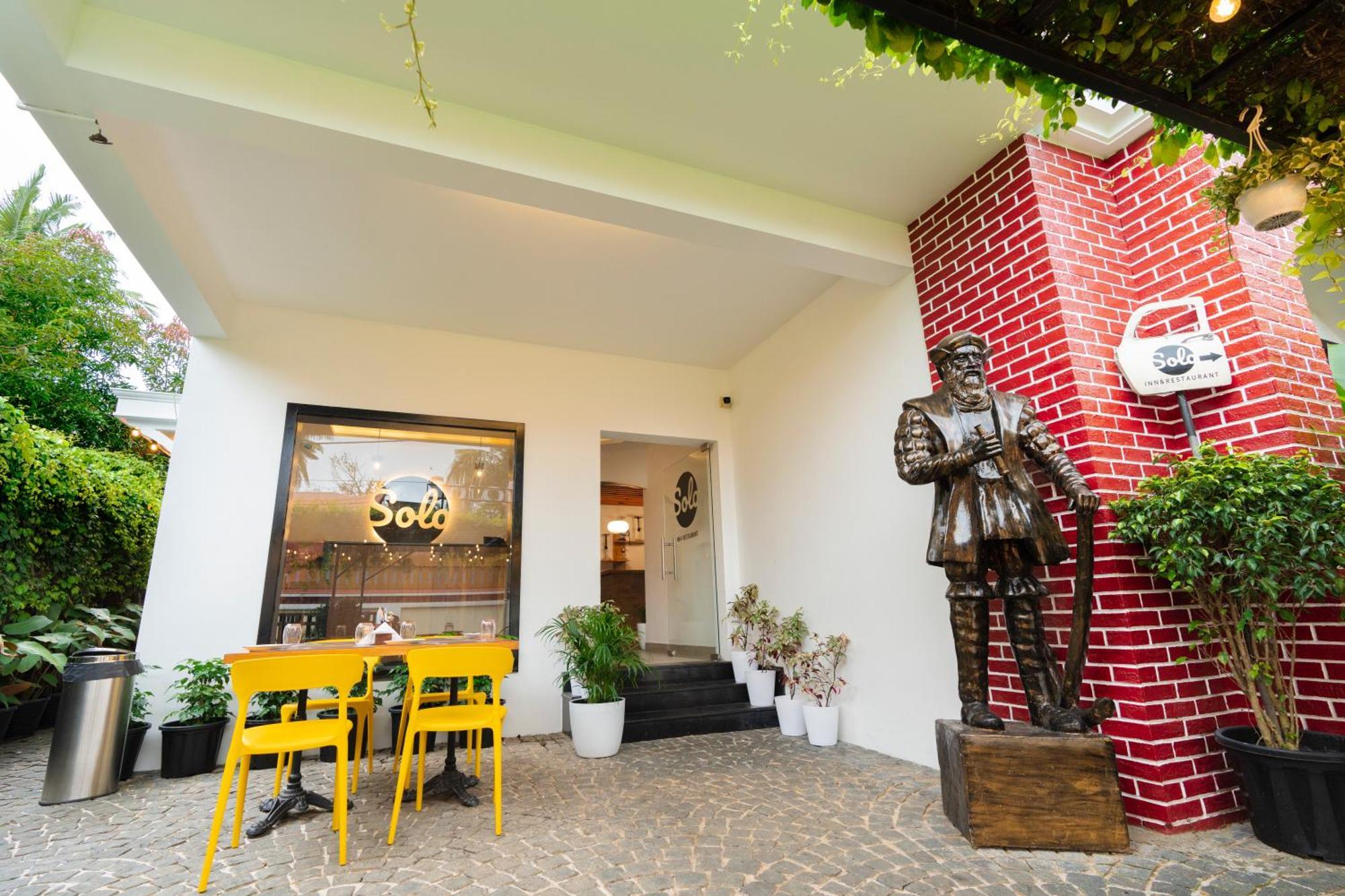 Solo Inn By Hawk Hospitality Kochi Eksteriør billede