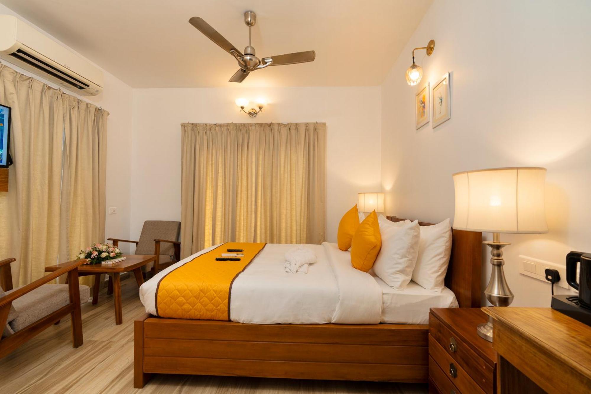 Solo Inn By Hawk Hospitality Kochi Eksteriør billede