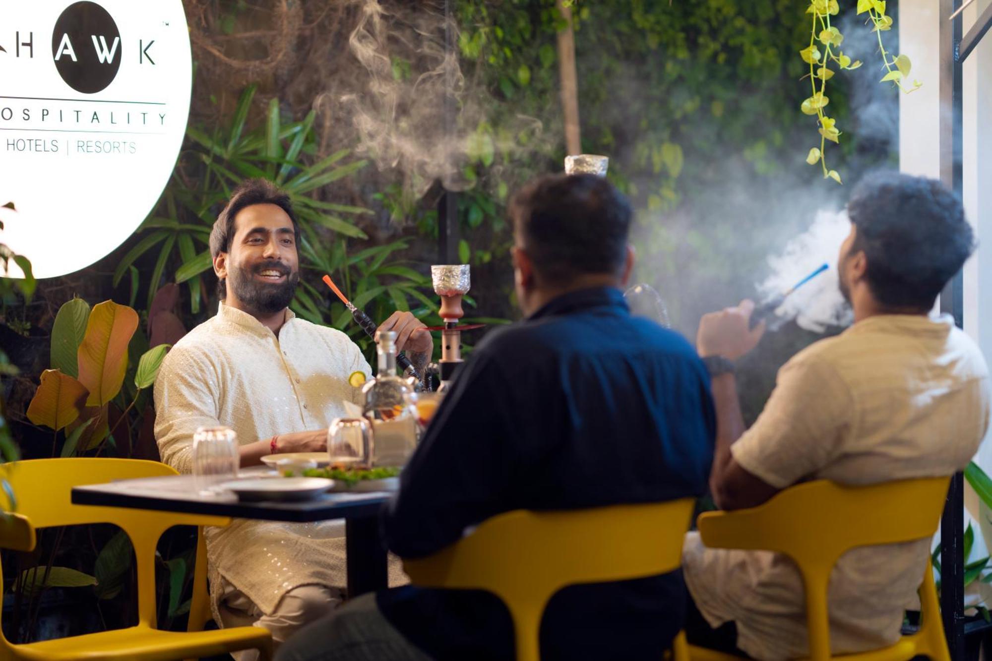 Solo Inn By Hawk Hospitality Kochi Eksteriør billede